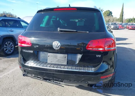 2011 Volkswagen Touareg Vr6 Lux z USA, uszkodzony, nr VIN WVGFF9BP0BD005925